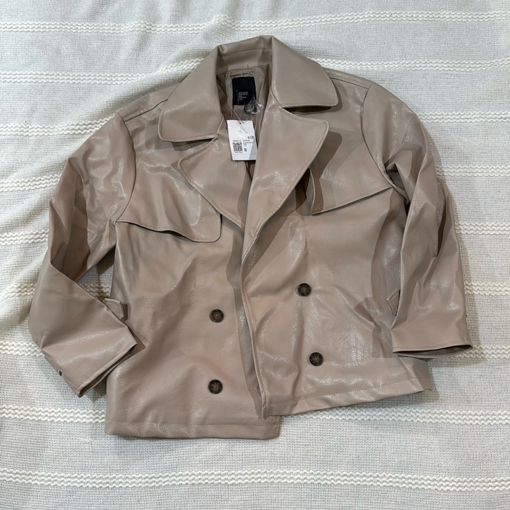 Forever 21 faux leather coat size small